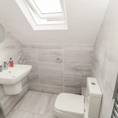 بيت للعطل Abbey View ويتبي